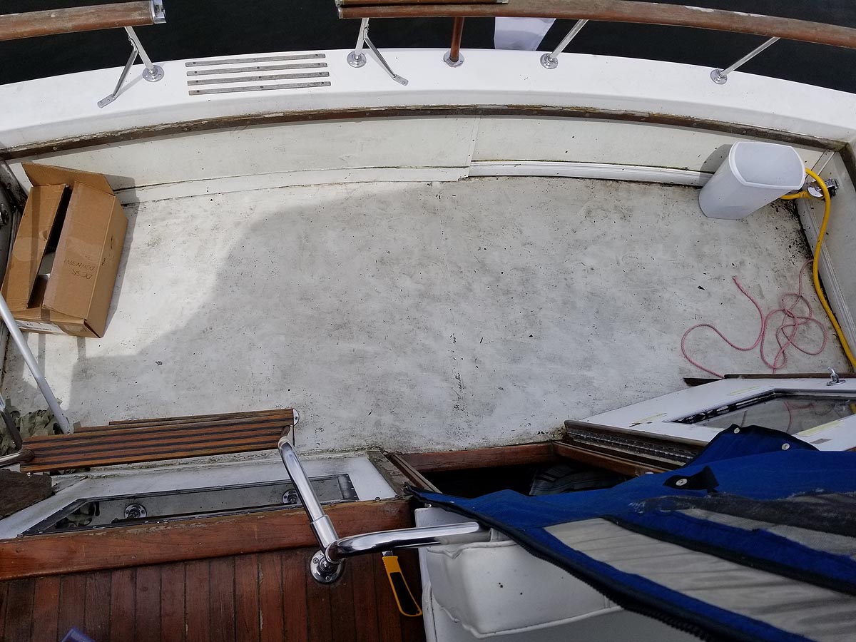 1974 TROJAN 36 FOOT TRI CABIN FOR SALE IN THE LINDSAY AREA NORTHEAST OF TORONTO, ONTARIO, CANADA SIMILAR TO THE 1975 AND 1976 MODELS.