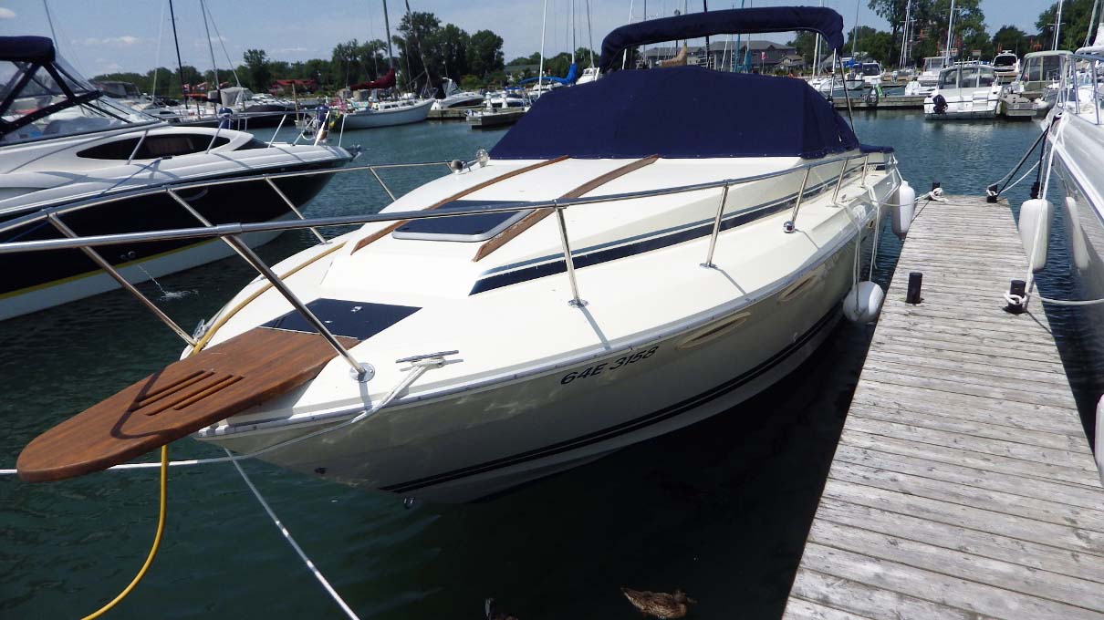 1986 SEA RAY AMBERJACK FOR SALE IN THE LEAMINGTON AREA WEST OF TORONTO, ONTARIO, CANADA SIMILAR TO THE 1987 AND 1988 MODELS.