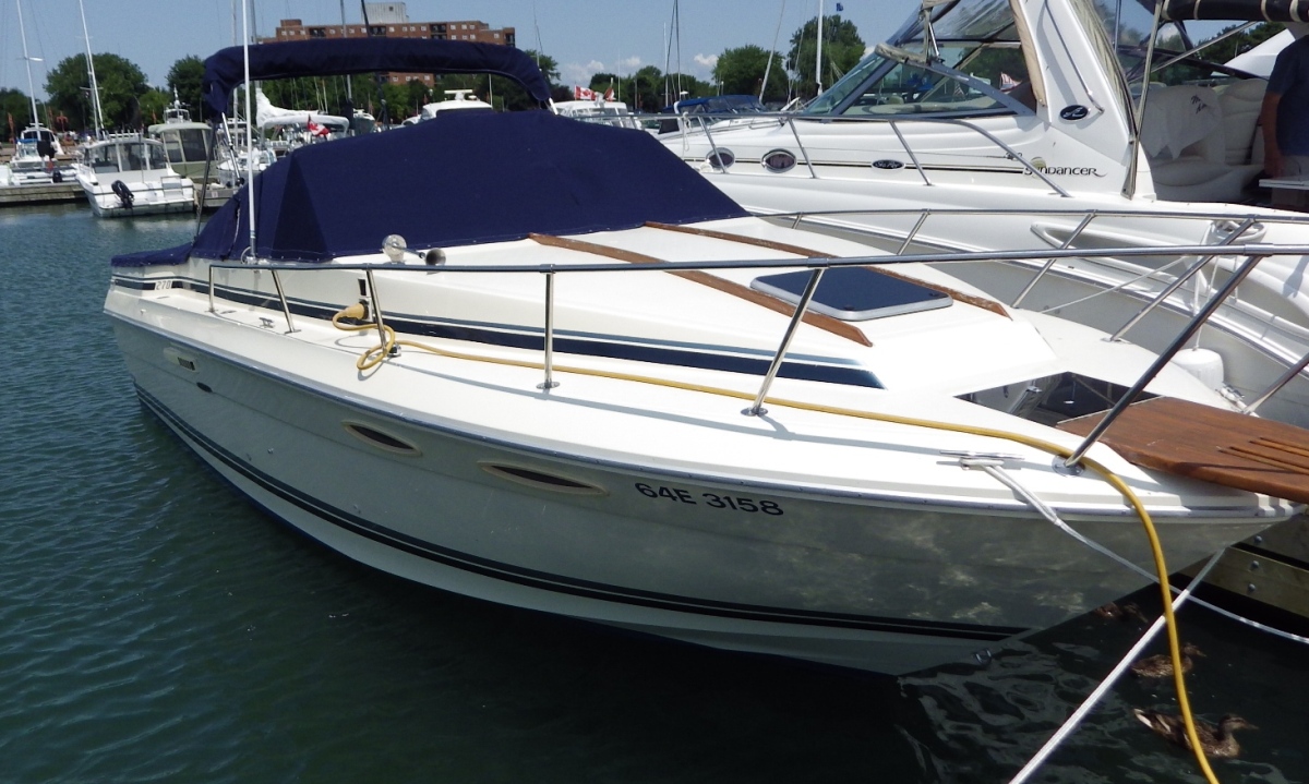 1986 SEA RAY AMBERJACK FOR SALE IN THE LEAMINGTON AREA WEST OF TORONTO, ONTARIO, CANADA SIMILAR TO THE 1987 AND 1988 MODELS.