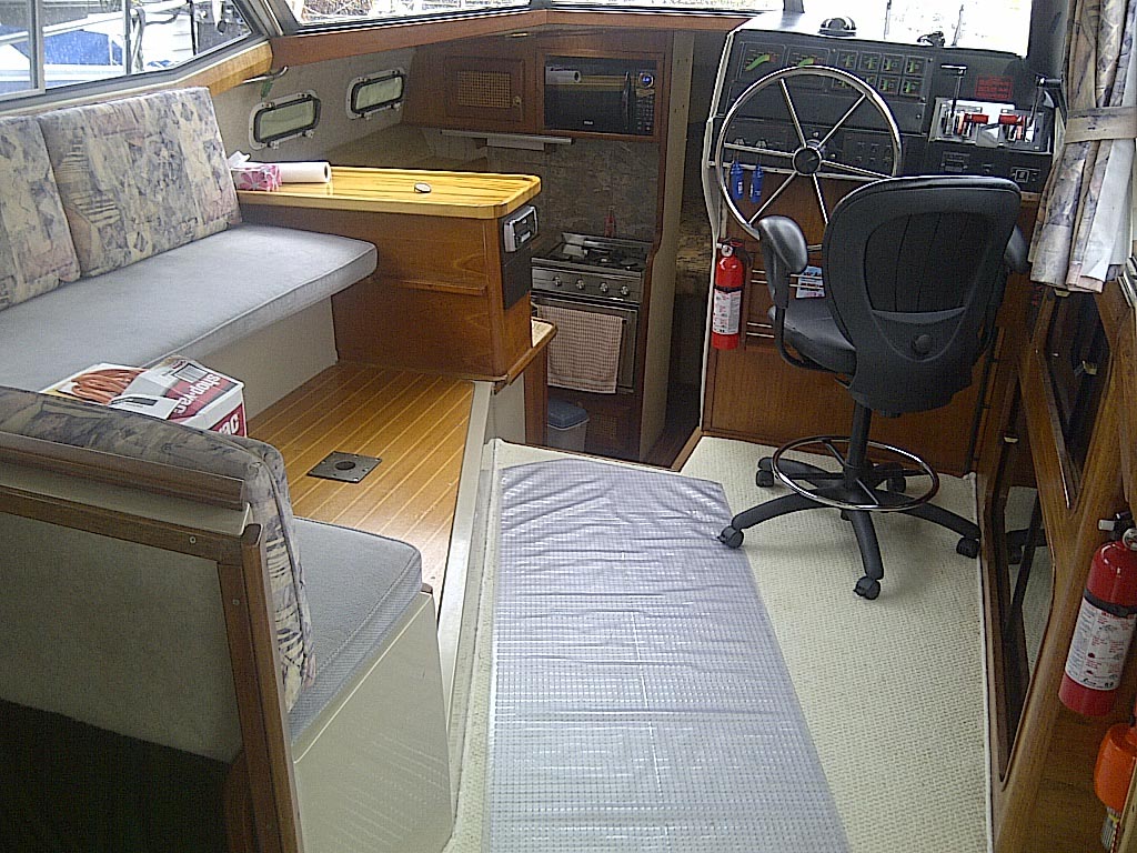 1987 Bayliner 3270 MY for sale in Ontario.