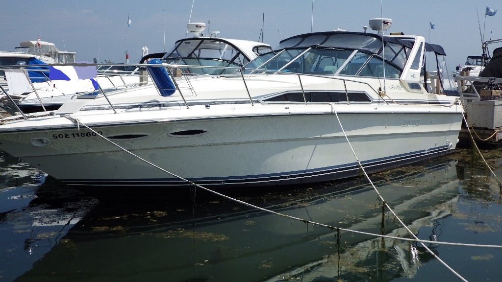 1987 SEA RAY 340 EXPRESS FOR SALE IN THE COLCHESTER AREA WEST OF TORONTO, ONTARIO, CANADA SIMILAR TO THE 1985, 1986, 1988 MODELS.