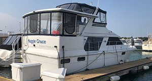 1988 Carver 3808 Aft Cabin for sale in the Bobcaygeon Ontario area by Ontario Marine boat and yacht brokers.