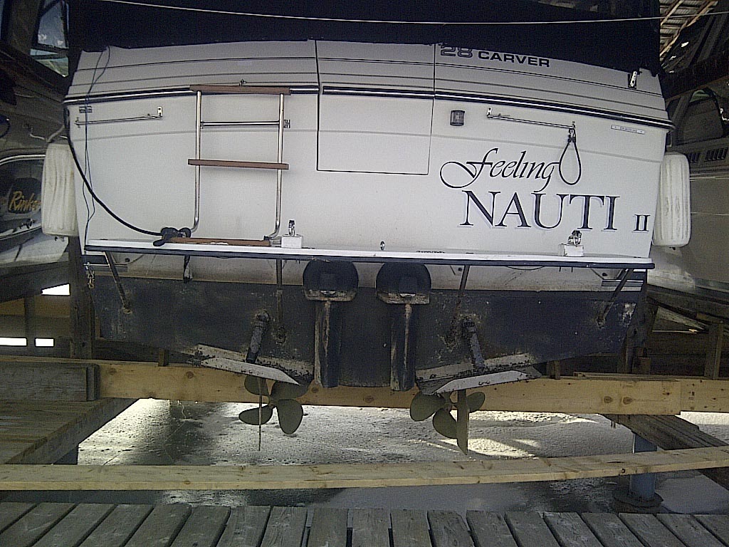 1989 Carver Voyager/Mariner 28' for sale in Lindsay area northeast of Toronto Ontario.