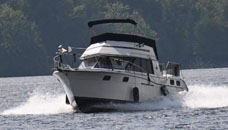 1990 CARVER 3207 AFT CABIN FOR SALE IN THE BOBCAYGEONAREA NORTHEAST OF TORONTO, ONTARIO, CANADA SIMILAR TO THE 1995, 1997, 1998 AND 1999 MODELS.