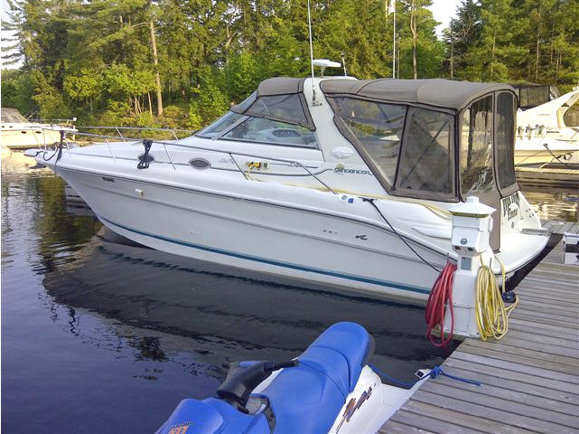 1995 SEA RAY 330 SUNDANCER FOR SALE IN THE LINDSAY AREA NORTH EAST OF TORONTO, ONTARIO, CANADA.