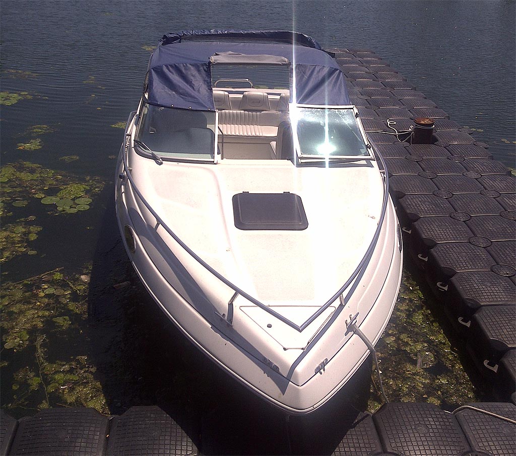 1997 MARIAH 227 CUDDY CABIN BOAT W/TRAILER FOR SALE IN THE LINDSAY AREA NORTHEAST OF TORONTO, ONTARIO, CANADA.