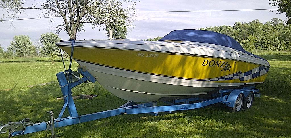 1998 Donzi 28zx For Sale In The Lindsay Area Northeast Of Toronto Ontario Canada Priced Great Compared To 1995 1996 1997 1999 And 2000 Models