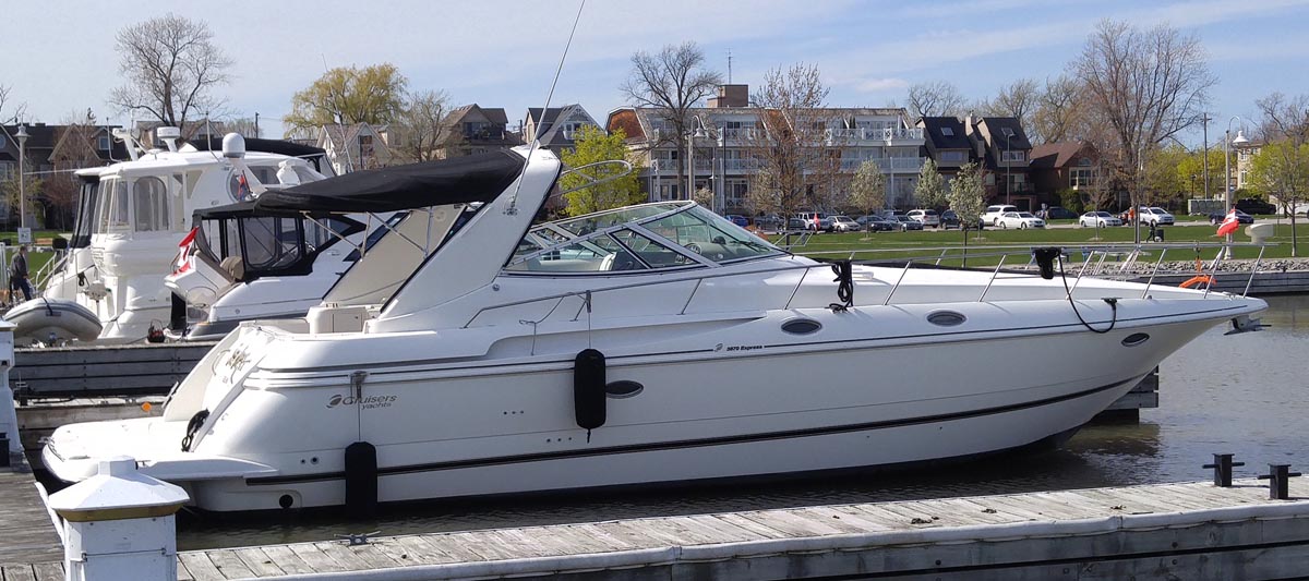 2002 CRUISERS YACHTS 3870 FOR SALE IN THE HAMILTON AREA WEST OF TORONTO, ONTARIO, CANADA