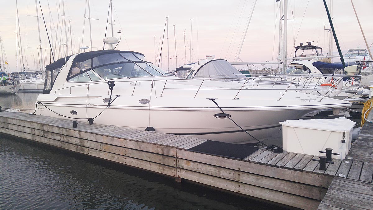 2002 CRUISERS YACHTS 3870 FOR SALE IN THE HAMILTON AREA WEST OF TORONTO, ONTARIO, CANADA