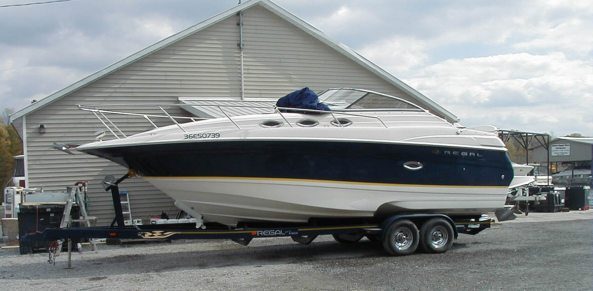 2005 Regal 2765 Commodore for sale in the Lindsay area northeast of Toronto, Ontario, Canada.