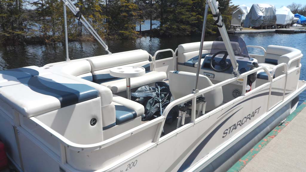 2007 Starcraft Classic 200 Pontoon Boat, motor andtrailer for sale in the Lindsay area north east of Toronto, Ontario, Canada.