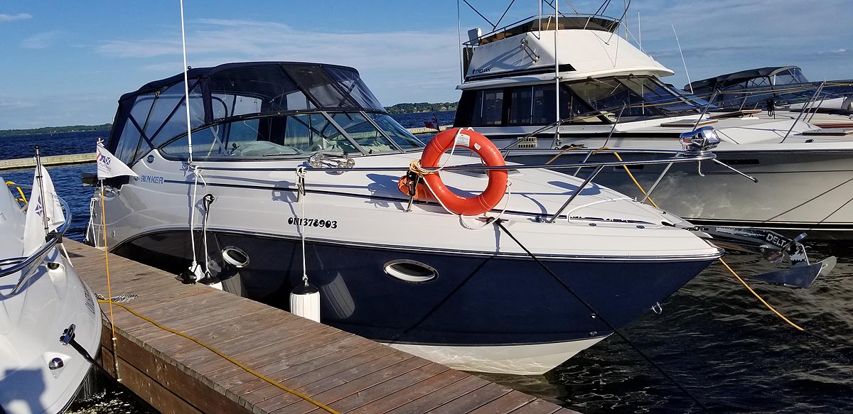 2009 RINKER 280 FOR SALE IN THE TRENTON AREA EAST OF TORONTO, ONTARIO, CANADA SIMILAR TO THE 2007, 2008 AND 2010 MODELS.
