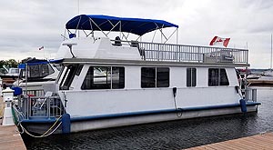 1984 ThreeBuoys 43' Houseboat for sale by Ontario marine, boat and yacht brokers offering power boats and sailboats for sale in the Kingston, Whitby, Brighton, Cobourg, Trenton And Belleville Areas Of Ontario Canada. 