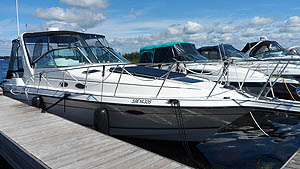 1996 Sea Ray 300 Sundancer for sale in the Bobcaygeon Ontario area by Ontario Marine boat and yacht brokers.