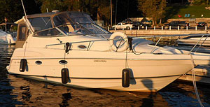 2000 Regal 2760 for sale in the Bobcaygeon area east of Toronto by Ontario marine, boat and yacht brokers offering power boats and sailboats for sale in the Kingston, Whitby, Brighton, Cobourg, Trenton And Belleville Areas Of Ontario Canada.